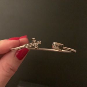 Kay Jewelers sterling silver diamond cross bangle bracelet